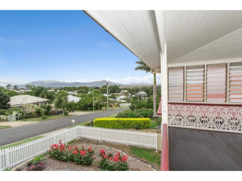13 Lamington Street, The Range QLD 4700